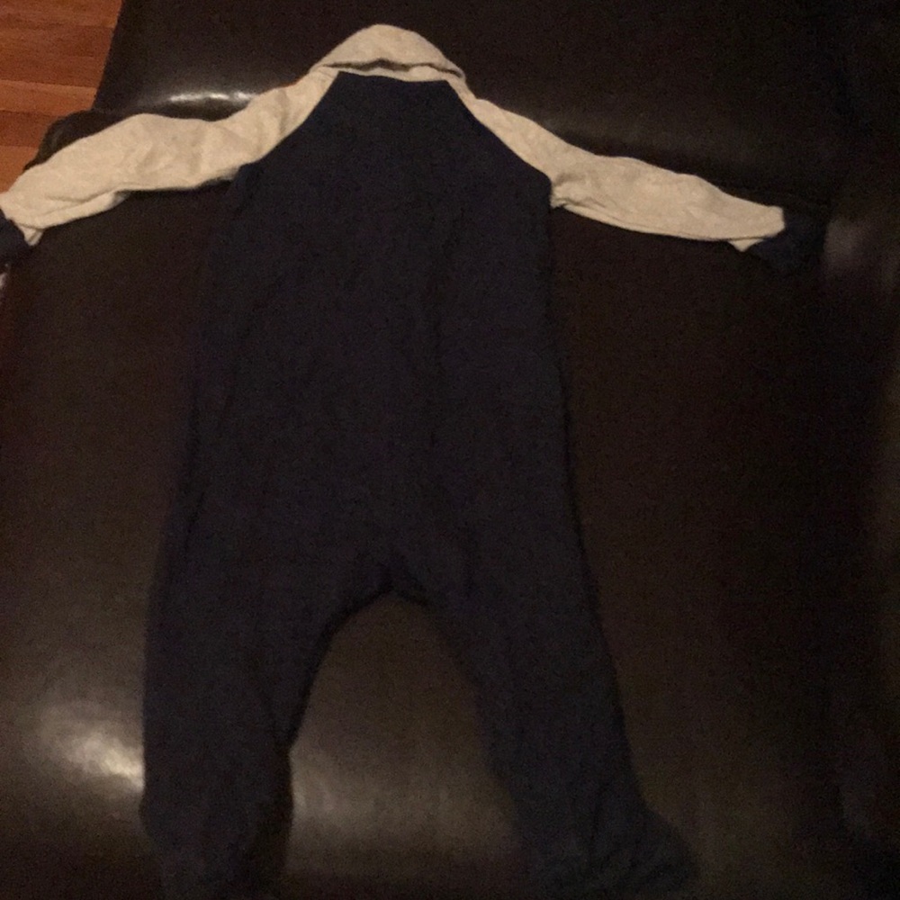 Onsie - Picture 2 of 4